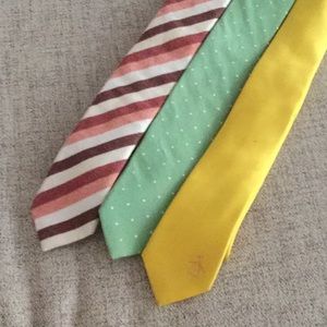 Penguin ties bundle